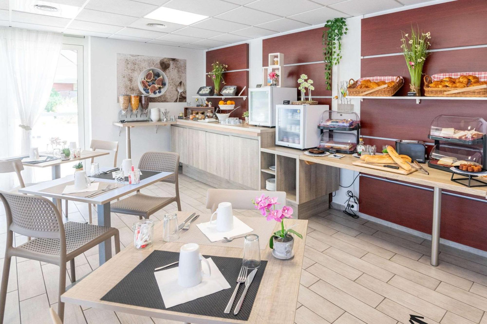 Comfort Aparthotel Cannes Mandelieu Екстериор снимка