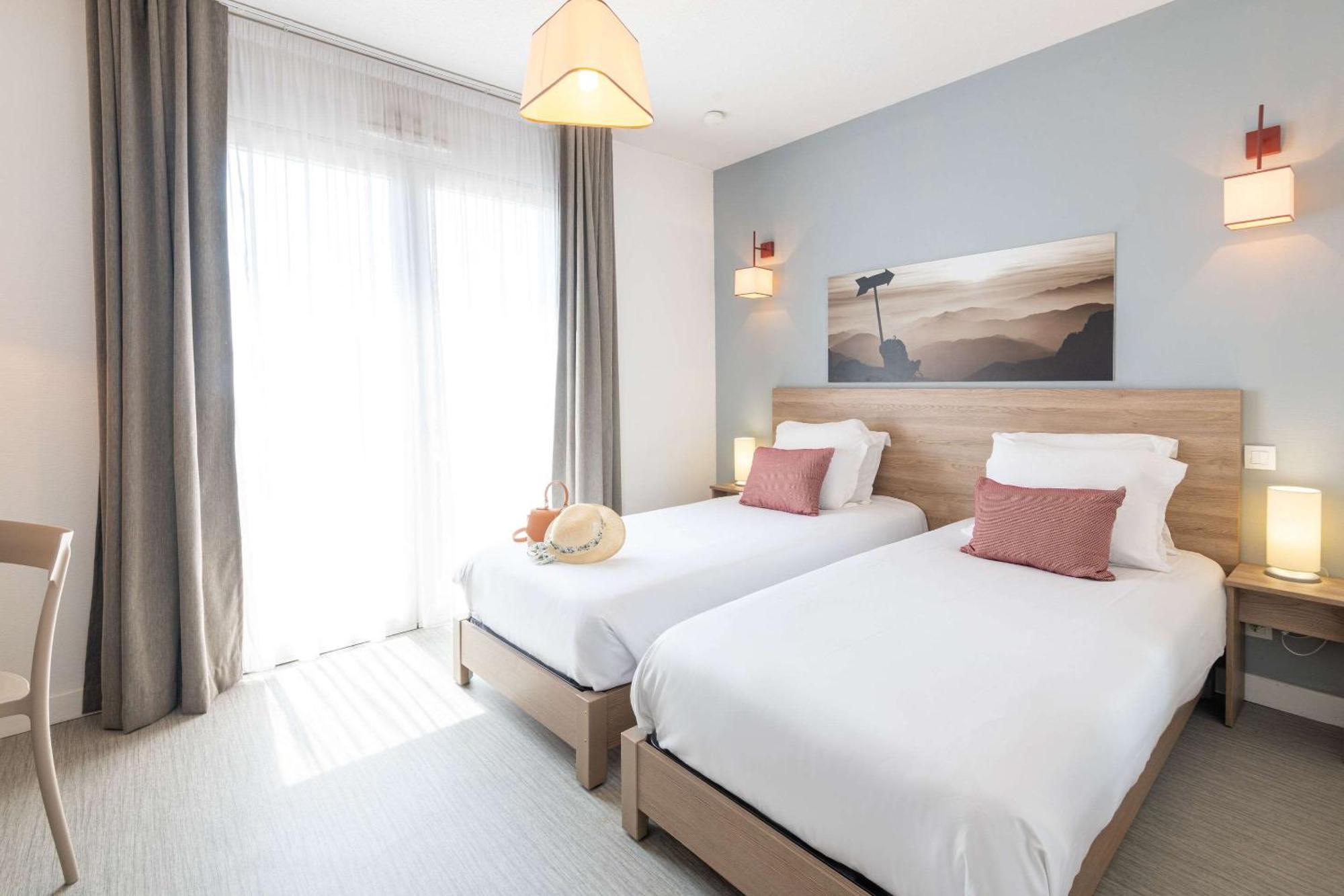 Comfort Aparthotel Cannes Mandelieu Екстериор снимка